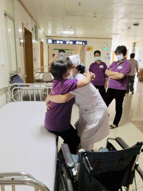 提升陪护服务能力，推进病人优质照护——病人陪护服务的实践与思考